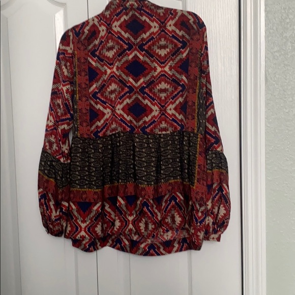 Aztec print top - Picture 2 of 7